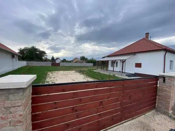 Eladó családi ház, Abádszalók 3 szoba 80 m² 44.9 M Ft