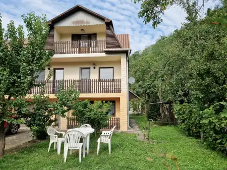 Eladó családi ház, Borsodnádasd 6+1 szoba 230 m² 35 M Ft