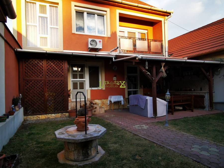 eladó családi ház, Eger