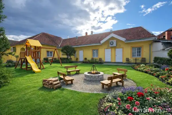 Eladó családi ház, Eger 6 szoba 173 m² 140 M Ft