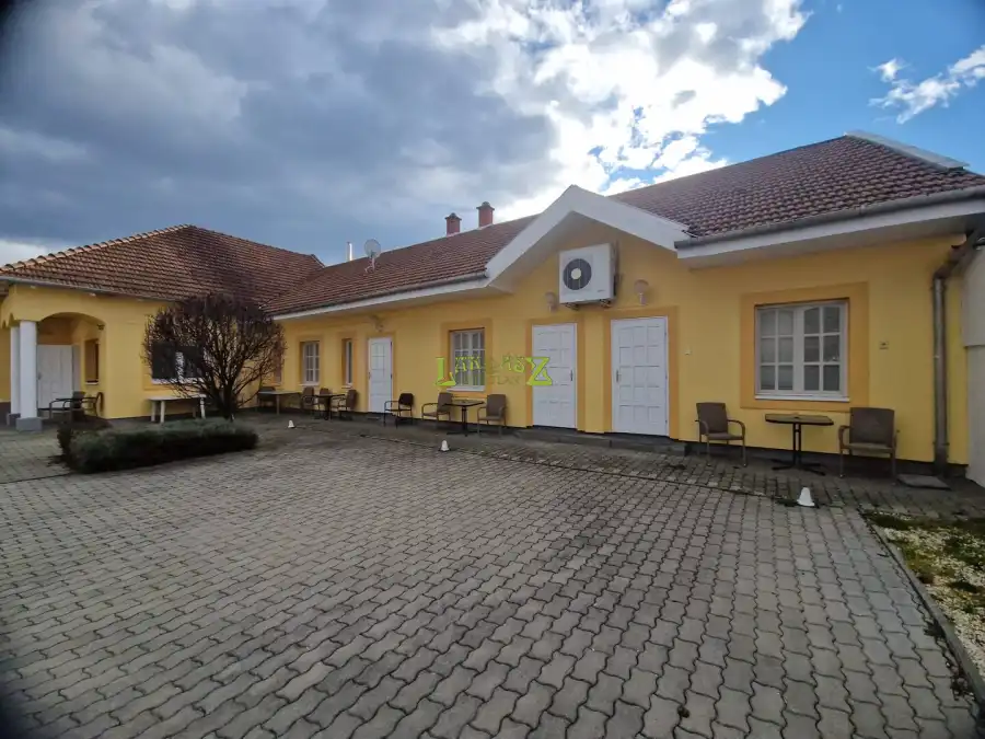 eladó családi ház, Eger