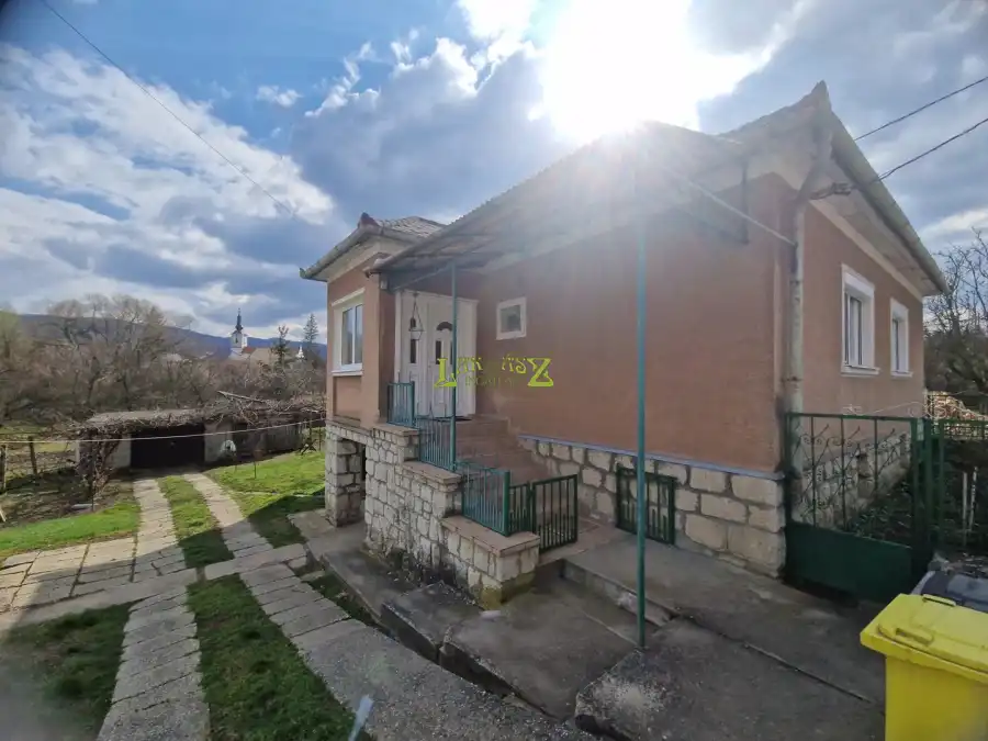 eladó családi ház, Nagyvisnyó