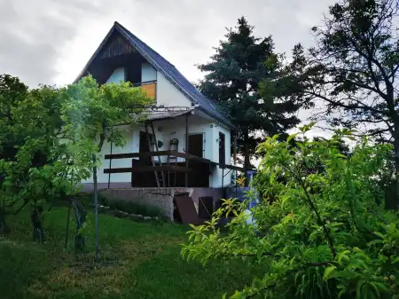 Eladó nyaraló, Eger 2 szoba 28 m² 6.9 M Ft