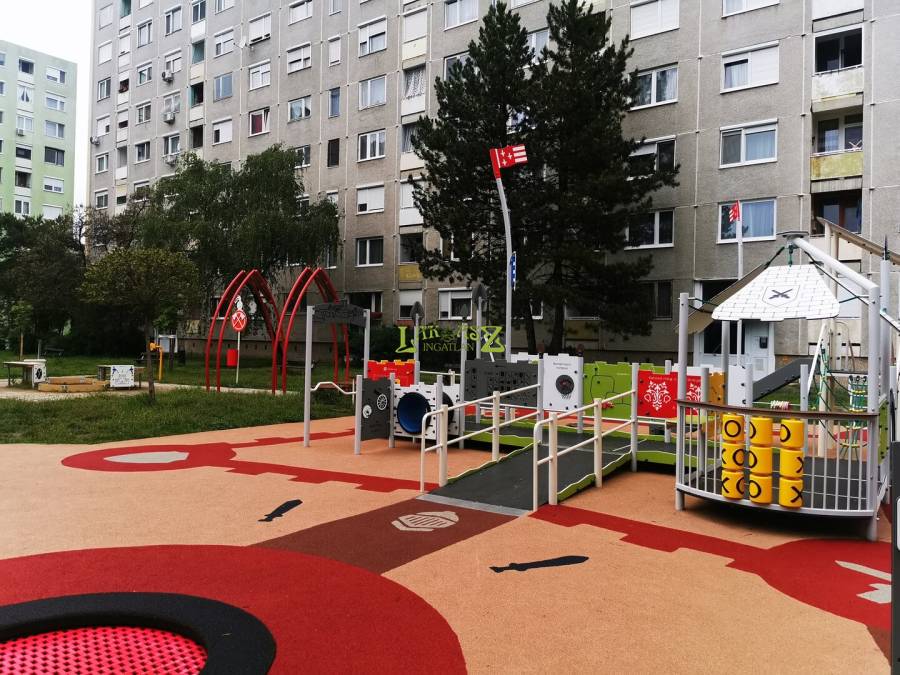eladó panellakás, Eger