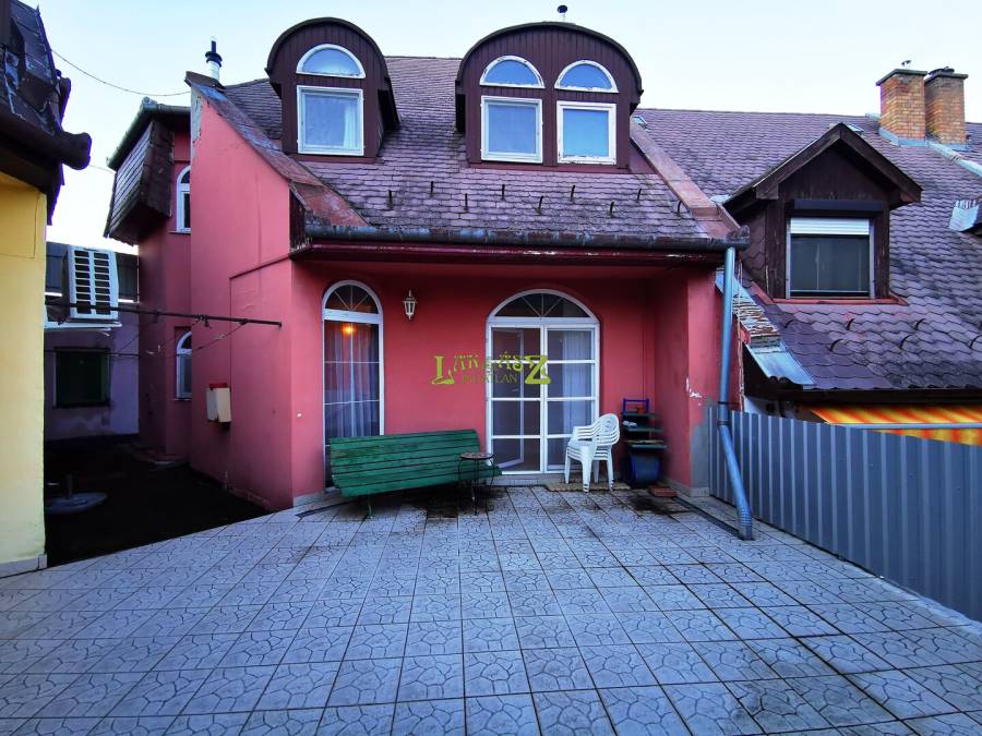 eladó téglalakás, Eger