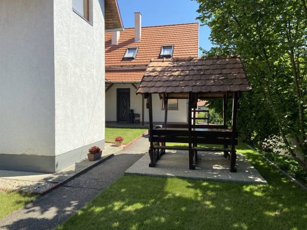 eladó téglalakás, Eger