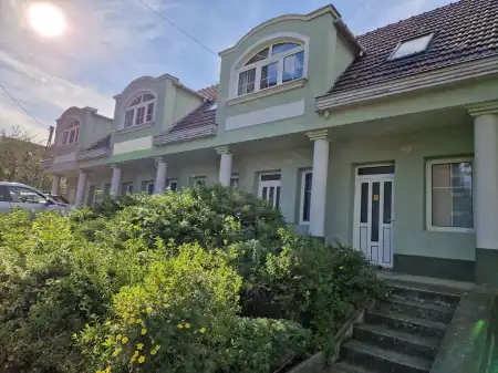 Eladó üzlet, Eger 9 szoba 190 m² 115 M Ft
